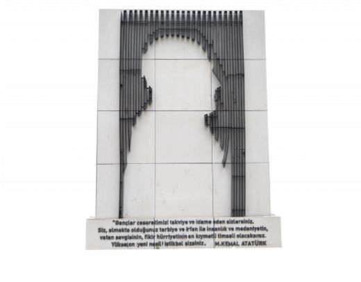 Atatürk Büstü