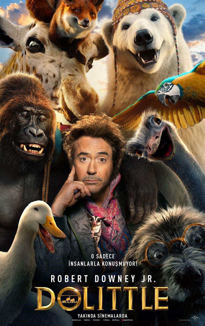 Dolıttle Betimleyen: Nezahat ŞALKAMCI  Dikey dikdörtgen formdaki afişte, Dr. John Dolittle (Robert Downey Jr.) ve kurtardığı tüm hayvanlar açık havada neşeyle bir arada poz vermişler. Dolittle kırklarında, kahverengi gözlü, kavisli kaşlı, ince dudaklı, sivri çeneli, kabarık gür saçlı bir adam. Pembe, mavi ve gri renklerde, desenli, yakası kalkık bir gömlekle, gri ceket giymiş. Sağ elini düşünür pozisyonda yüzüne dayayıp dik duran işaret parmağını yanağına yaslamış, kadraja bakarak oturuyor. Kurtardığı hayvanlar etrafına toplanmış.  Dolittle’ın sağ yanına çömelen Goril Chee-Chee kolunu onun omzuna atmış, dişleri meydanda gülümsüyor. Tüysüz yüzü ve üst gövdesi siyah renkte. Başındaki tüyler kahverengi. Burnu basık, öne çıkıntılı olan ağzı geniş. Gözleri yüzüne göre küçük.  Dolittle’ın sol tarafındaki Deve Kuşu Plimpton, başını yandan Dolittle’dan tarafa eğmiş. Kadraja bakarak gagasını aralamış, gülümsüyor. Uzun boyunlu, kahverengi gözlü, gri tüylü, geniş gagalı, basık kafalı bir hayvan.   Uçan Sincap Mini, Dolittle’ın ceketinin içinden çıkıp sağ yakasına tutunmuş, bir karışlık boyuyla oradan bakıyor. Sivri kulaklı, boncuk gözlü, pembe burunlu, uzun kuyruklu.  Beyaz Kaz Dab-Dab ve Süs Köpeği Cip, Dolittle’ın ön tarafındalar. Dab-Dab sağda. Cip solda. Dolittle’ın önü açık. Uzun sarı gagalı, yassı gözlü Dab-Dab yan durup araladığı gagasıyla gülümseyerek poz vermiş. Yuvarlak çerçeveli gözlük takan Cip’se kadraja yaklaşıp şaşkın gözlerle iri iri bakmış.  Papağan Poly, soldan uçarak gelip fotoğrafa dahil olmuş.  Plimpton’un üst tarafında kanatları açık duruyor. Tüylerinin üst kısımları mavi, alt kısımları hardal sarısı. Gagası siyah. Yüzündeki tüyler beyaz. Gözünün altında iki sıra halindeki siyah tüyler yarım daire şeklinde.  Zürafa Maresha ve Kutup Ayısı Yoşhi en arkada yan yanalar. Geriden sadece kafaları görünüyor. Maresha uzun kulaklarını yanlara açmış, merakla bakıyor. Yüzündeki tüylerin geneli beyaz. Boyun bölgesine inildikçe beyaz tüylerindeki kahverengi benekler yoğunlaşıyor. Beyaz postlu Kutup Ayısı Yoşhi tüm sevimliliğiyle kocaman gülümseyerek poz vermiş. Çiçek desenli beresi başında. Turuncu kürklü Tilki Tutu’ysa, Maresha’nın başında keyifle oturuyor.  Altta beyaz, büyük harflerle iki satır halinde “O SADECE İNSANLARLA KONUŞMUYOR” yazarken; bir alt satırdaysa daha kalın puntolu beyaz, büyük harflerle “ROBERT DOWNEY JR.” yazıyor. Sonraki satırda bulunan “DOLITTLE”, diğerlerinden daha fazla dikkat çekecek şekilde altın sarısı harflerle yazılmış. “O” harfinin sağ üst köşesi, arkadan güneş vurmuş gibi parlıyor. Harfin içindeki yolu temsil eden yatay iki çizgi arasında baştan sona doğru ard arda yürüyen Dab-dab, Chee-Chee, Plimpton ve Cip’in siluetleri bulunuyor. Bir alt satırda “YAKINDA SİNEMALARDA” yazarken, en altta net seçilmeyen logolar yer alıyor.