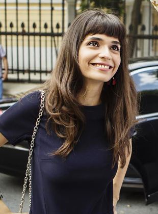 Oyuncu Meriç Aral
