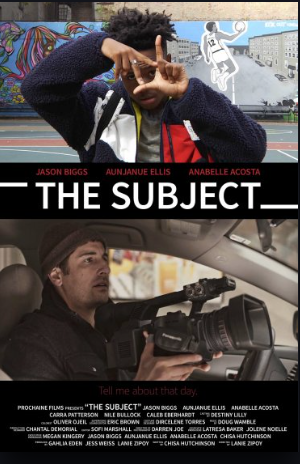 Dikine dikdörtgen renkli afiş, ortadan ikiye siyah bir şeritle bölünmüş. Siyah Şeritte, beyaz renkli büyük puntolu harflerle film adı, “THE SUBJECT” yazıyor. Film adının üzerinde, kırmızı renkli küçük puntolu büyük harflerle, filmin başrol oyuncularının adları yer alıyor. “JASON BIGGS, AUNJANUE ELLIS, ANABELLE ACOSTA”  Afişin üst kısmında, sağ elinin işaret ve orta parmaklarını, sol elinin işaret ve baş parmaklarının arasına koymuş, oluşan boşluğun gerisinden bakarak poz veren Malcolm (Nle Bullock) var. Sadece belden yukarısı görünen, on altı on yedi yaşlarındaki siyahi Malcolm’un rastalı kısa saçları dik dik duruyor. Bir okulun bahçe duvarındaki basketbolcu çizimli grafitinin önünde duran Malcolm’un sağ el orta parmağında gümüş bir yüzük var. Üzerindeki ceketin kolları lacivert, ön kısmının yarısı kırmızı, yarısı beyaz.  Afişin alt kısmında, bir otomobilin içinde, elinde kamerasıyla tedirgin bakan Phil Waterhouse (Jason Biggs) var. Kırklı yaşların başlarındaki Phil’in uzun kemerli bir burnu, tıraşlı bir yüzü var.  Kahverengi bere ve siyah ceket giymiş.  Afişin alt kısmına, geniş siyah bir şeride, kırmızı renkli küçük puntolu küçük harflerle, “Tell me about that day.” İfadesi eklenmiş. Hemen altında  yer alan film ekibi ve görevlerinin yer aldığı bölüm, afişin bu versiyonunda okunaklı değil.