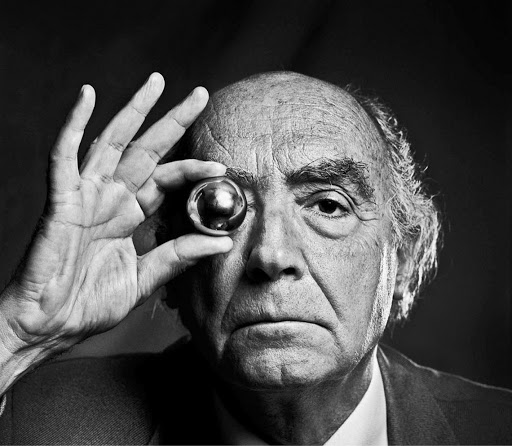 Yazar José Saramago
