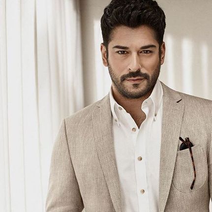 Film ve Televizyon Oyuncusu Burak Özçivit